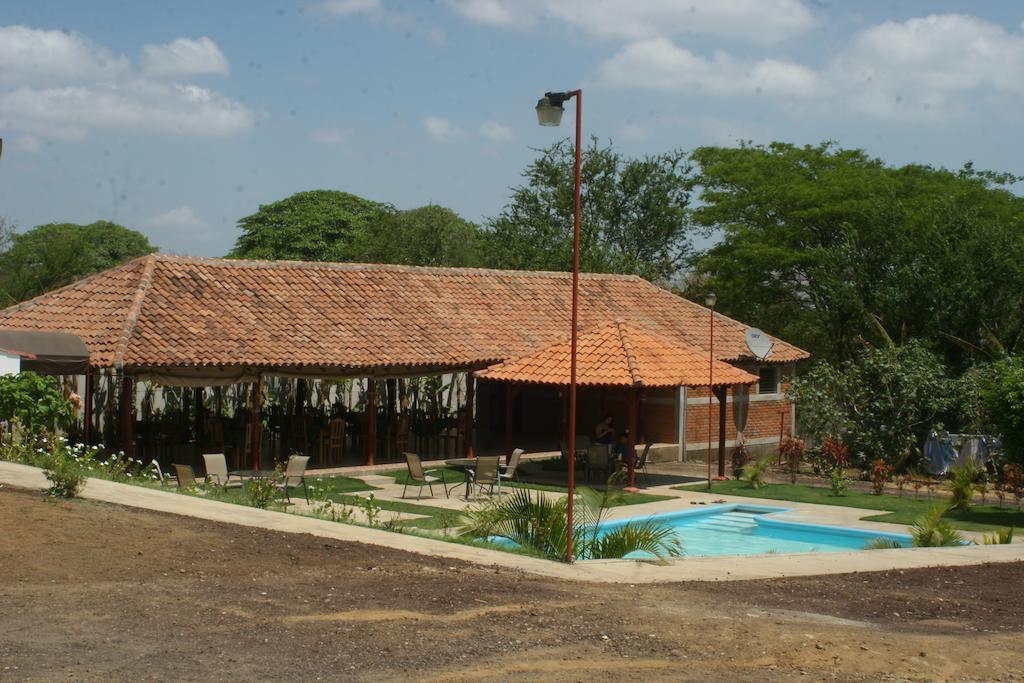 Hotel Brial Plaza Managua Exterior photo