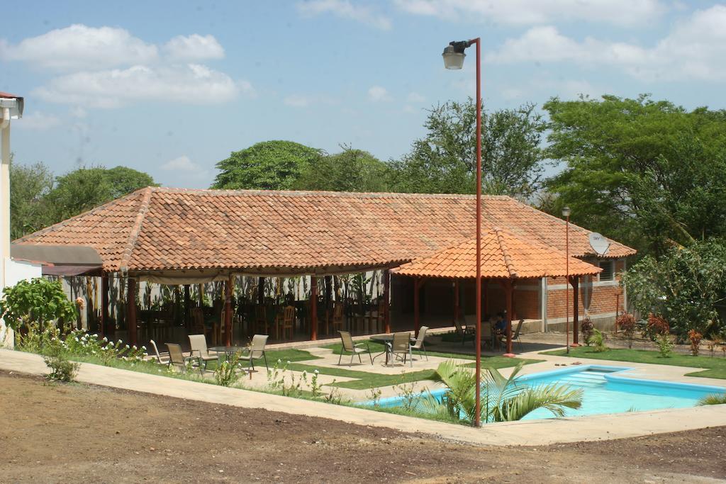 Hotel Brial Plaza Managua Exterior photo