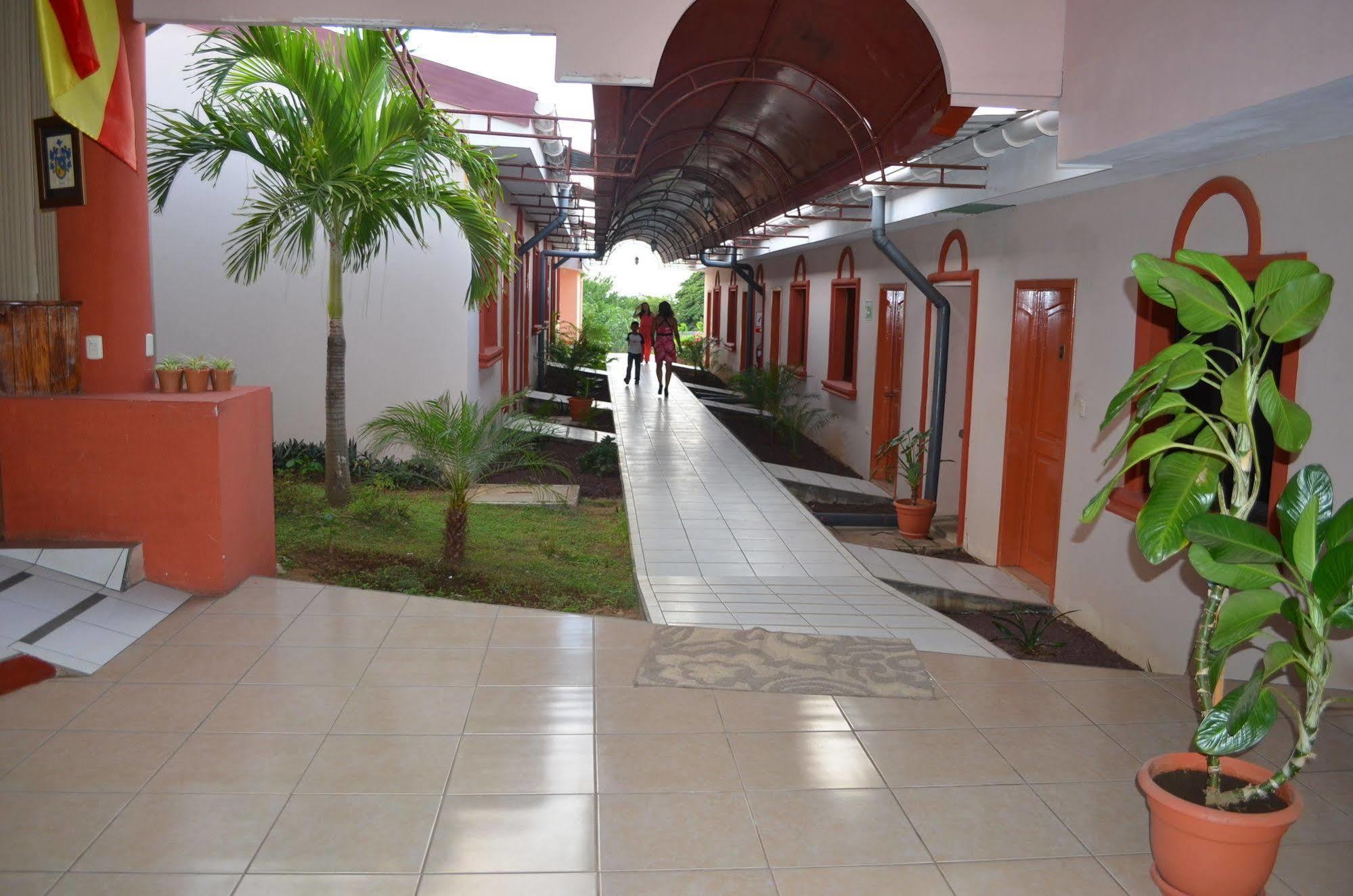 Hotel Brial Plaza Managua Exterior photo